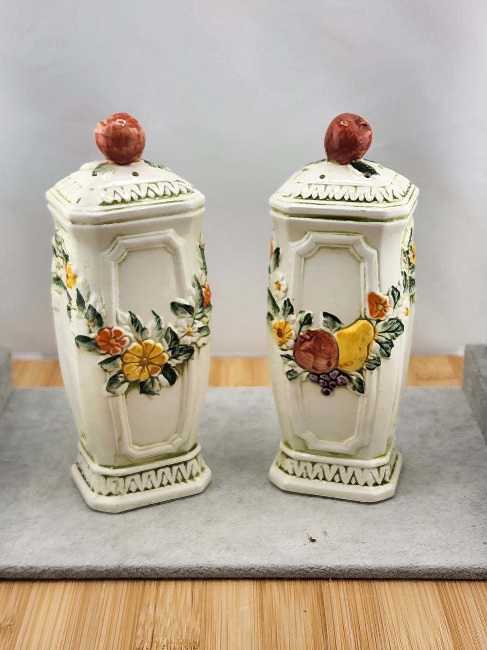 Lefton Cream Ceramic Fruit Motif Salt & Pepper Shakers with Orange Finials